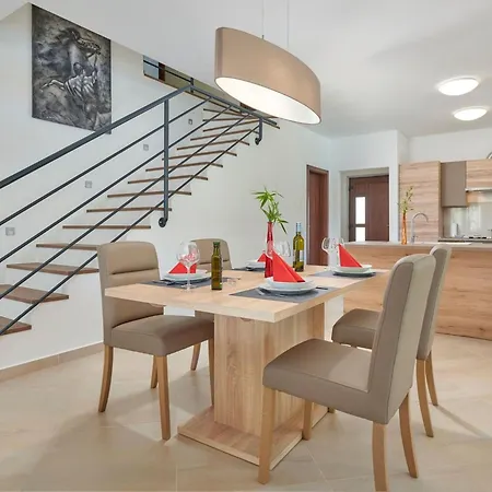 Giovanna By Interhome * Пореч