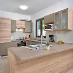 בית נופש Giovanna By Interhome פורץ