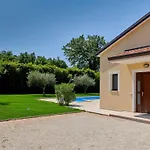 Giovanna By Interhome בית נופש פורץ