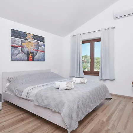 Giovanna By Interhome בית נופש