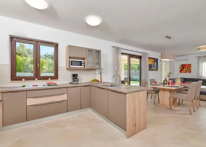 Giovanna By Interhome