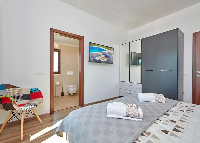 Giovanna By Interhome Πόρετς